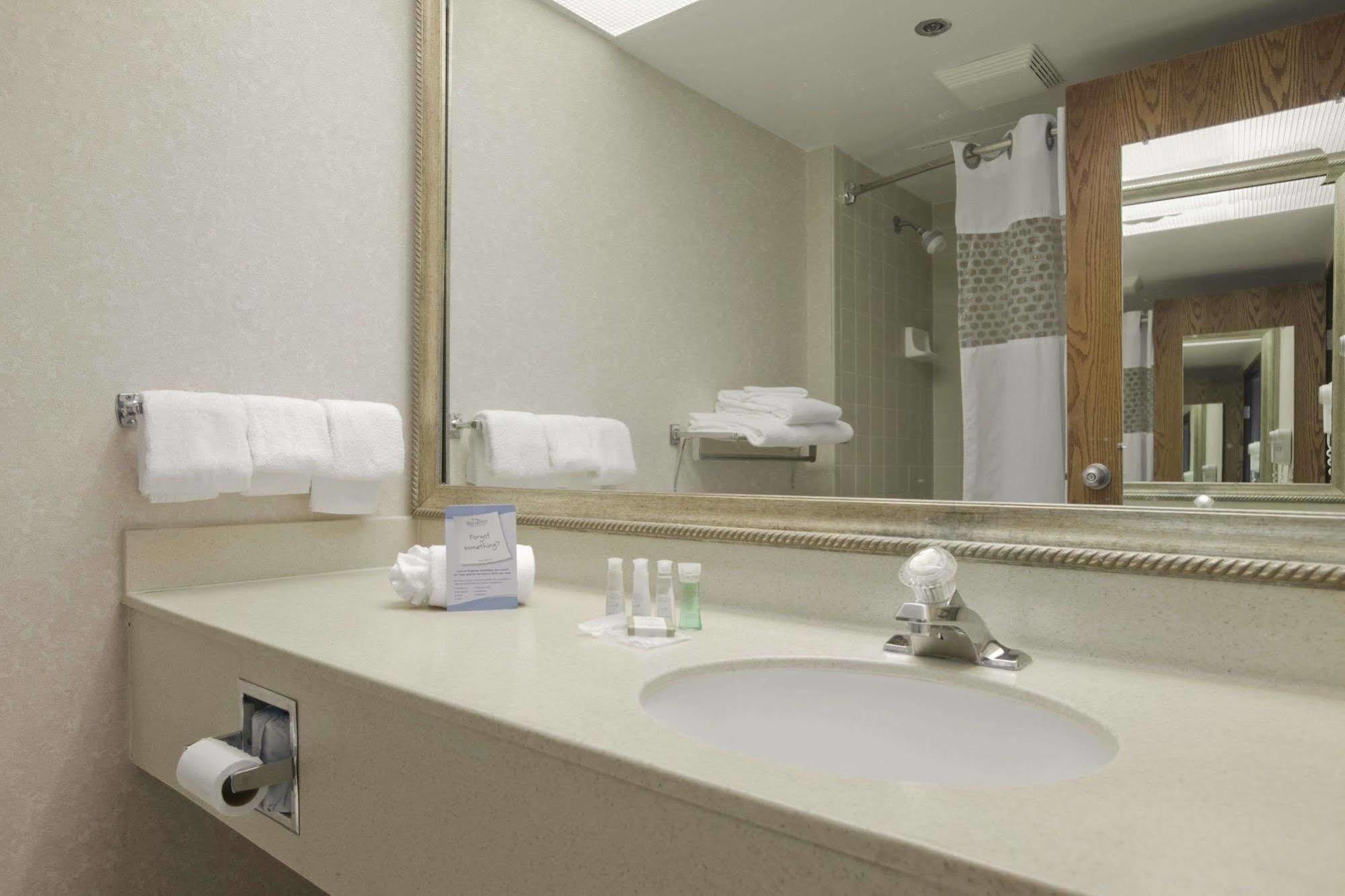 Best Western Warren Hotel Экстерьер фото